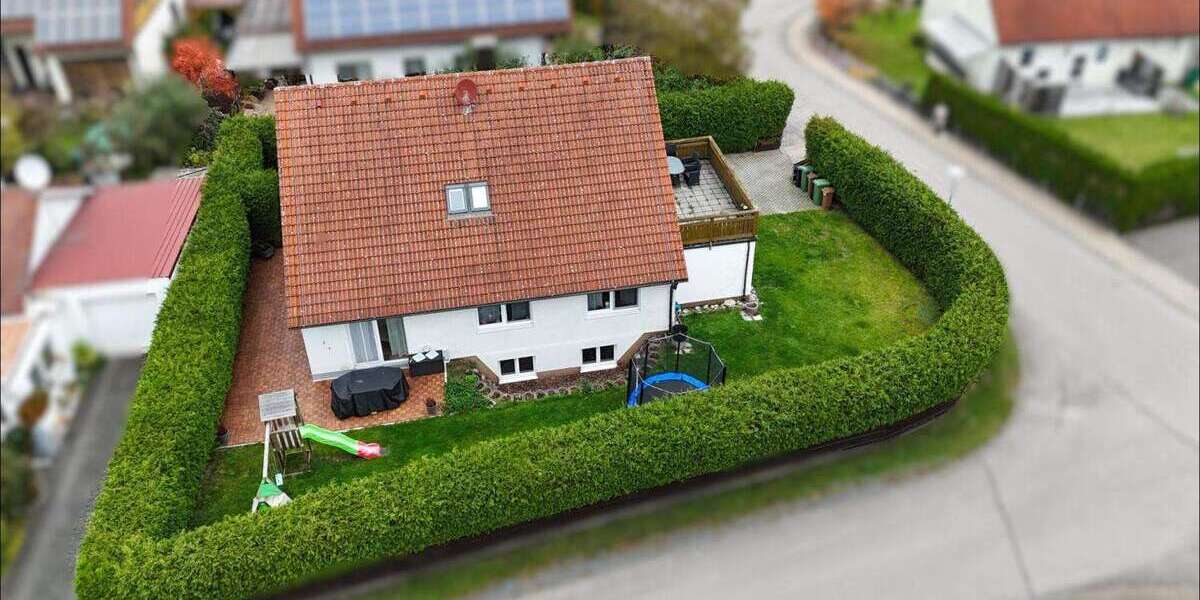 Einfamilienhaus Bechhofen - 7 Zimmer, 240 m&sup2;, 599.000&euro; | Angebot:23110503