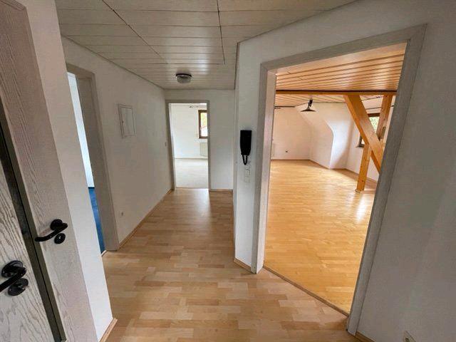 Dachgeschoßwohnung Gammertingen - 3.5 Zimmer, 80 m&sup2;, 800&euro; | Angebot:26380267