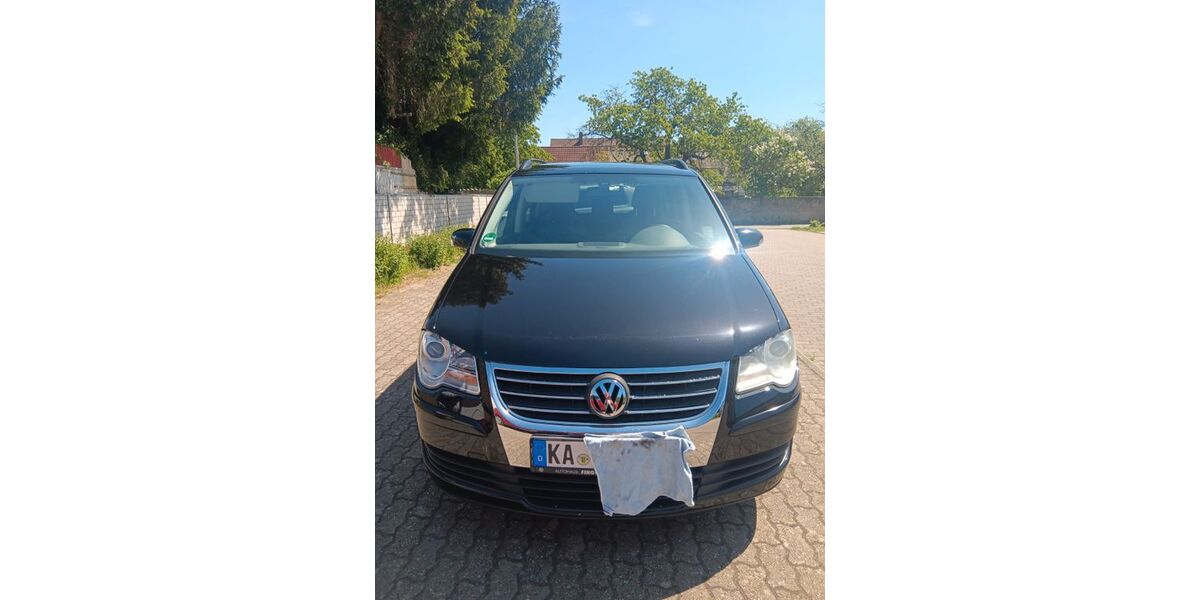 VW Touran 149.000 km 6.600 &euro; Spöck 76297