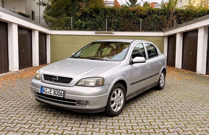 Opel Astra 130.000 km 2.200 € Wiesbaden 65187