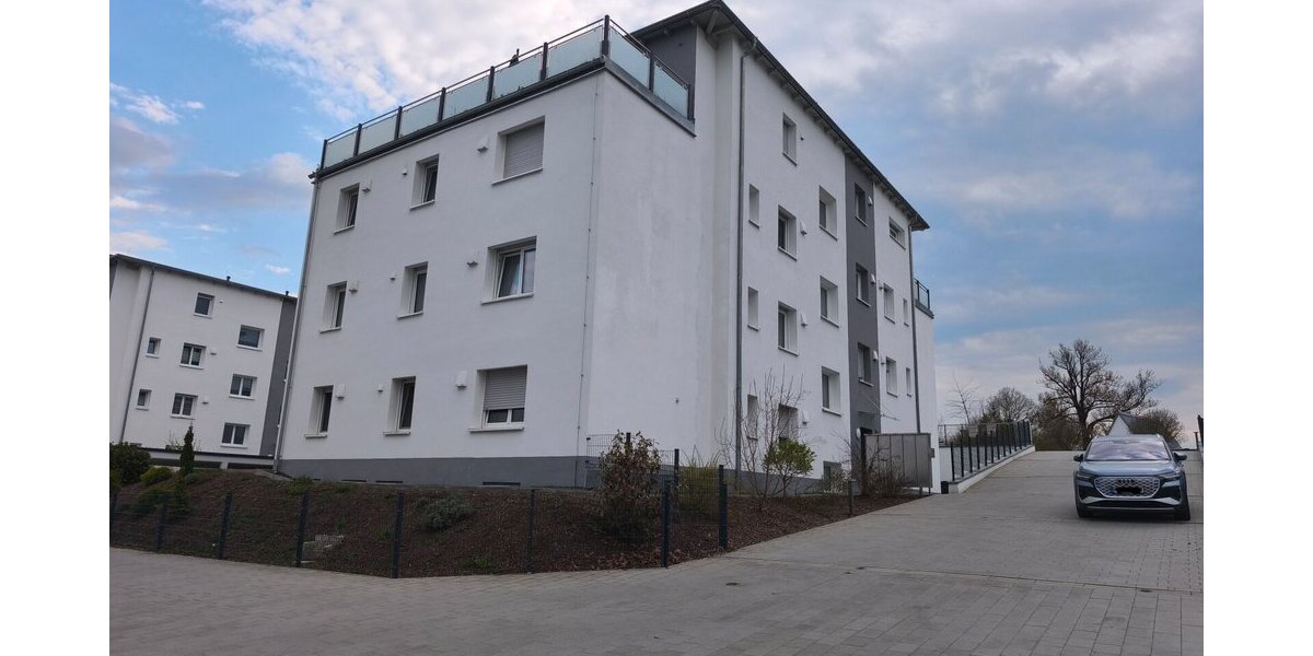 Wohnen wie im eigenen Haus! großzügige WFL mit 114 m² moderner Grundriss Energiesparhaus Erdgeschoss mit Terrasse und Garten ab 01.06.2026 - Erdgeschoßwohnung Kemnath Beste Lage | Angebot:26490228