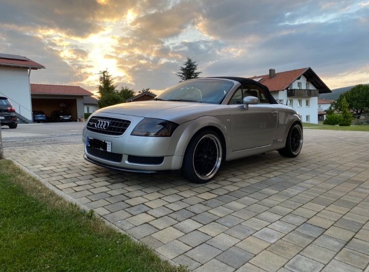 TT