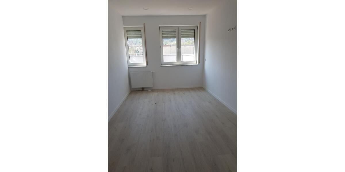 Etagenwohnung Göppingen - 5 Zimmer, 142 m&sup2;, 385.000&euro; | Angebot:27120248