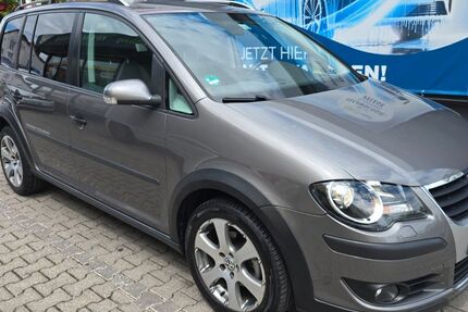 VW Touran 192.000 km 3.490 &euro; Garching 85748