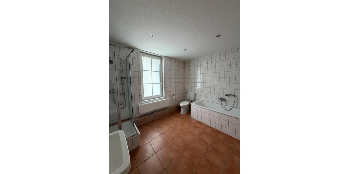Etagenwohnung Lingen (Ems) Damaschke - 3 Zimmer, 86 m&sup2;, 800&euro; | Angebot:26647066