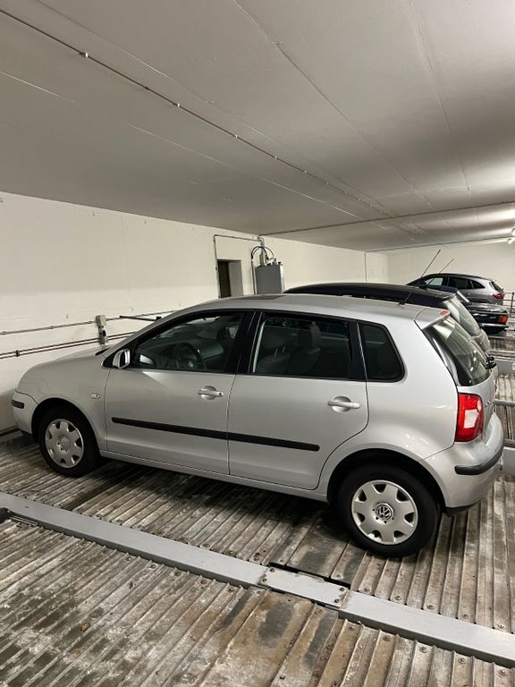 VW Polo 99.000 km 2.950 € München 81679