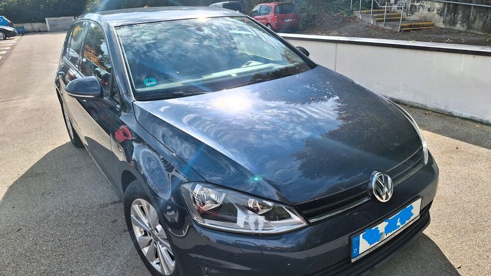VW Golf 71.316 km 11.500 € Arnbach 85247