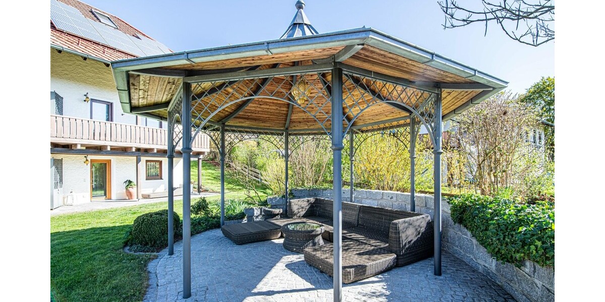 Ein Zuhause, das berührt: Exklusives Anwesen mit Traumgarten & Südterrasse in Roding - Einfamilienhaus Roding | Angebot:26490952