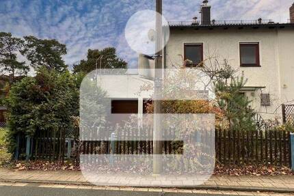 außergewöhnlich großes Grundstück in beliebter Wohnlage...sanierungsbedürftiges REH in Alterlangen 4 zimmer