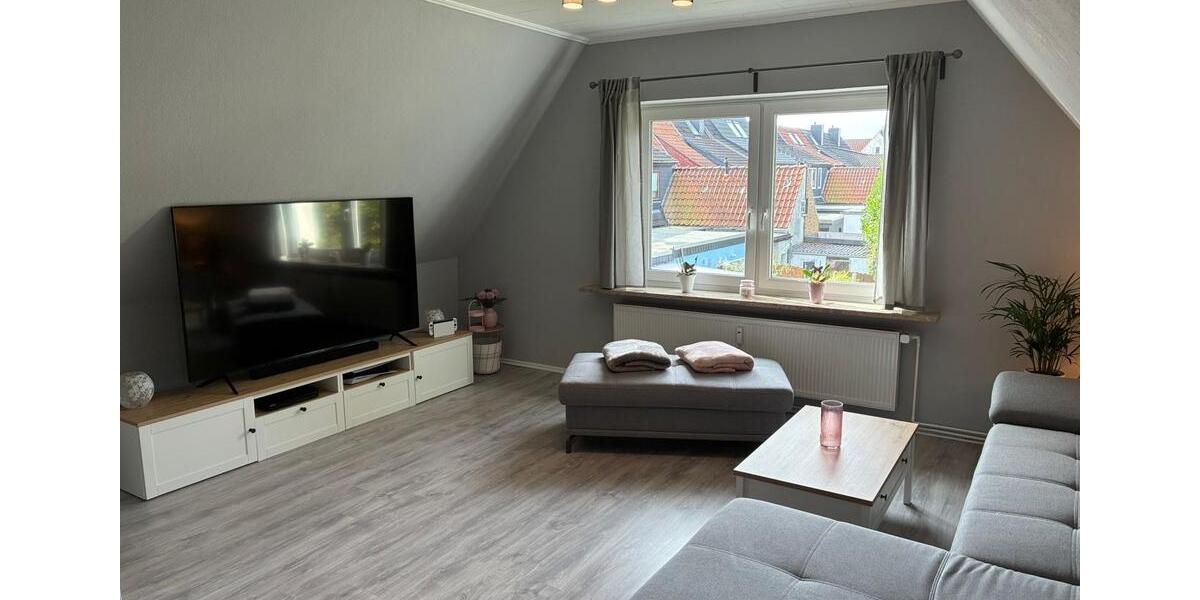Dachgeschoßwohnung Bremerhaven Schiffdorferdamm - 3 Zimmer, 96 m&sup2;, 195.000&euro; | Angebot:25580552