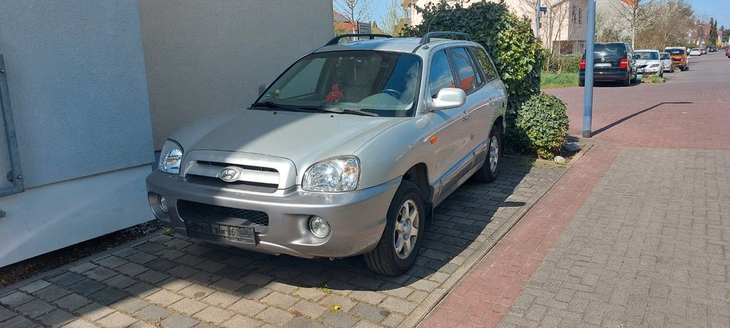 Hyundai SANTA FE 294.000 km 1.900 &euro; Offenbach 63075