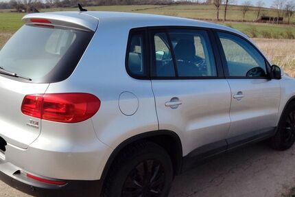 VW Tiguan 140.550 km 8.600 &euro; Bad Driburg 33014