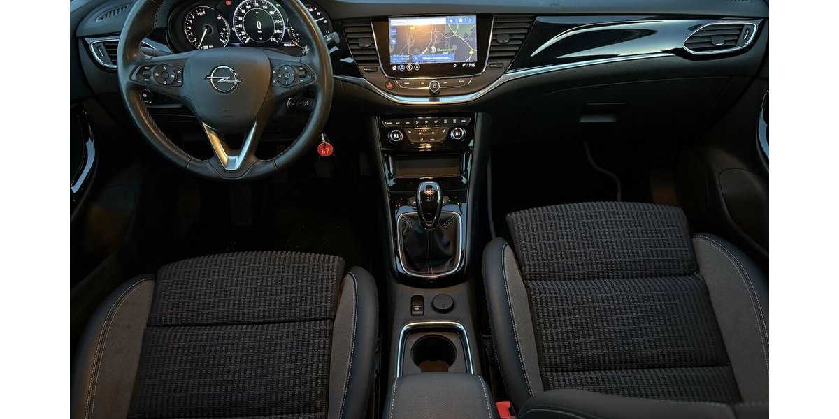 Opel Astra 1.2 K Lim. NAVI/SHZ/DAB/AHK/ACC/CARPLAY 48.063 km 14.900 &euro; Villingen-Schwenningen 78054