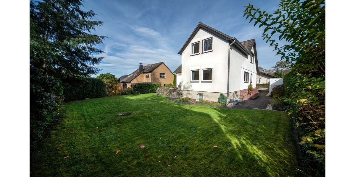 Charmantes Zweifamilienhaus mit gepflegtem Garten – Viel Platz, ruhige Lage in idyllischer Waldnähe 7 zimmer