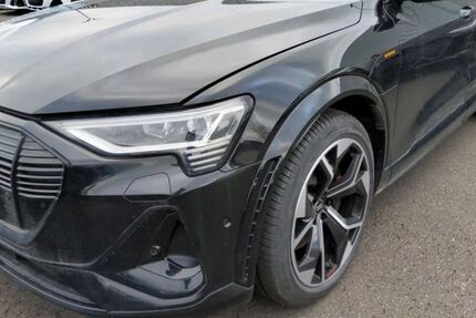 Audi e-tron 19.987 km 42.970 &euro; Helmstedt 38350