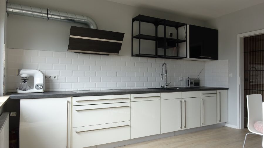 Hochwertig sanierte, sehr geräumige 2,5-Zimmer EG Wohnung mit EBK in Antweiler 2.5 zimmer