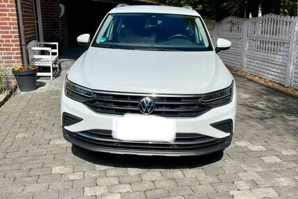VW Tiguan 84.000 km 22.000 &euro; Hinte 26759