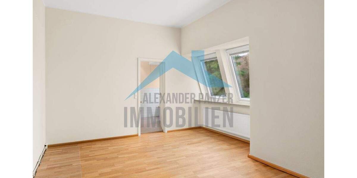 Etagenwohnung Fuldatal / Ihringshausen Ihringshausen - 4 Zimmer, 166 m&sup2;, 1.200&euro; | Angebot:25705733