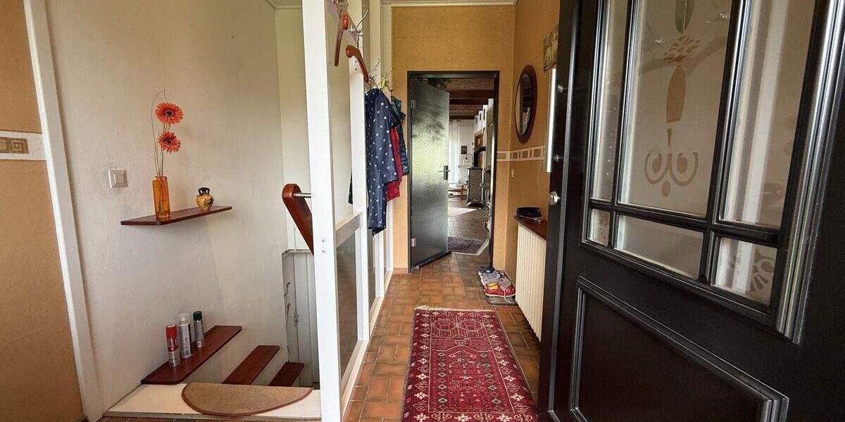 Einfamilienhaus Varel - 9 Zimmer, 185 m&sup2;, 375.000&euro; | Angebot:25399278