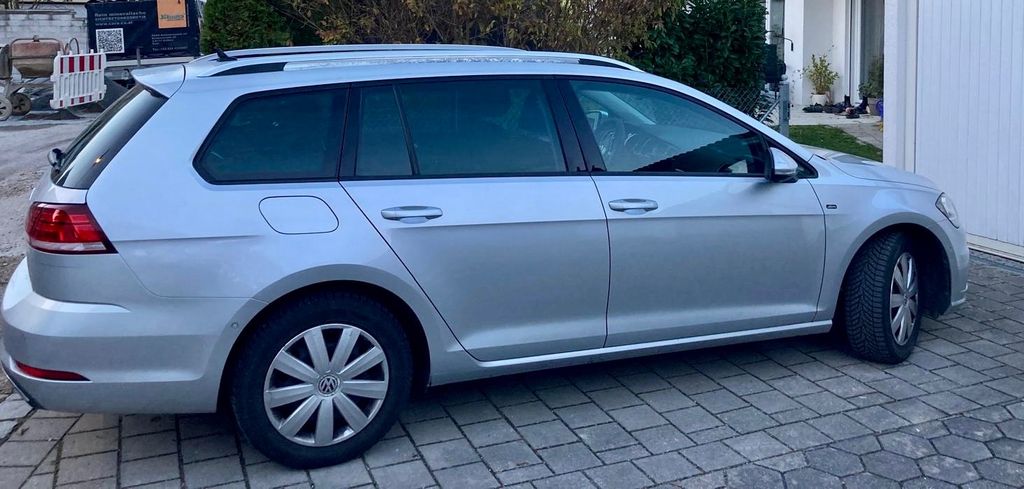 VW Golf 93.500 km 13.990 &euro; Bad Aibling 83043