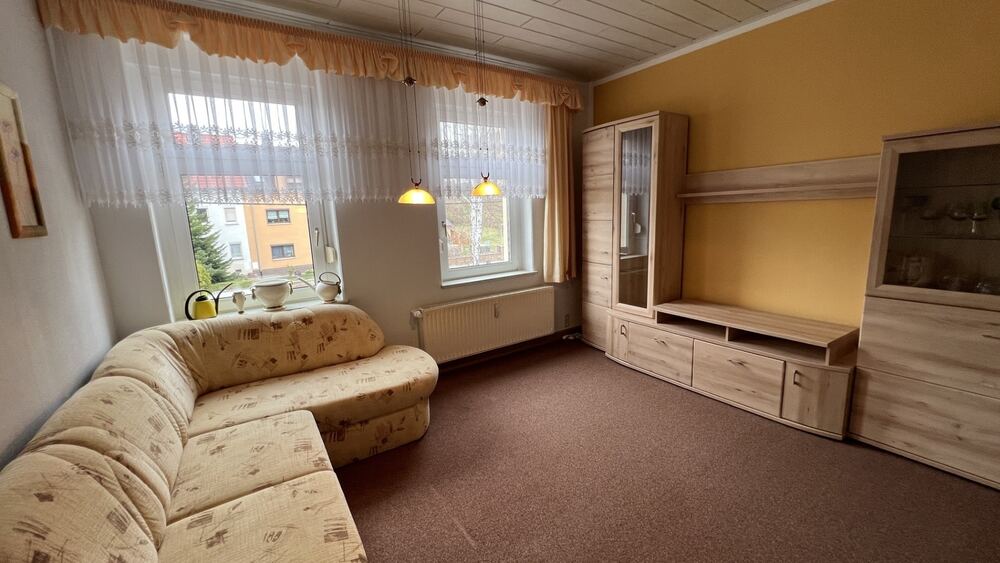 Gepflegtes Einfamilienhaus mit zwei Wohneinheiten und Ausbaupotenzial in Lunzenau - Einfamilienhaus Lunzenau | Angebot:26676730