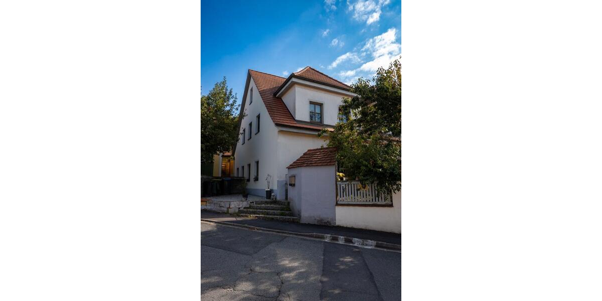 Mehrfamilienhaus, Wohnhaus Weißenohe - 10 Zimmer, 280 m&sup2;, 569.000&euro; | Angebot:26429709