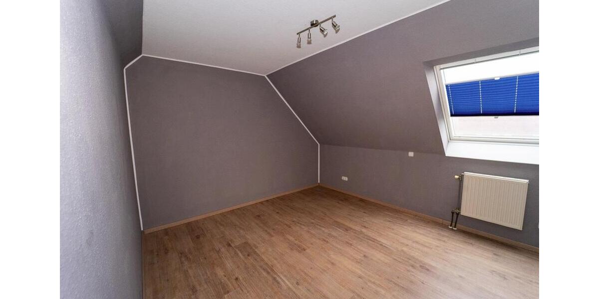 Dachgeschoßwohnung Korschenbroich - 2 Zimmer, 80 m&sup2;, 260.000&euro; | Angebot:25991136