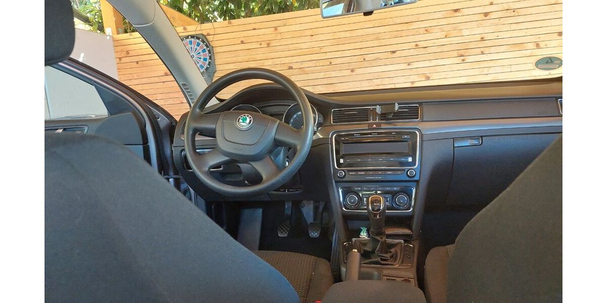 Skoda Superb 184.000 km 8.499 &euro; Bergen 08239