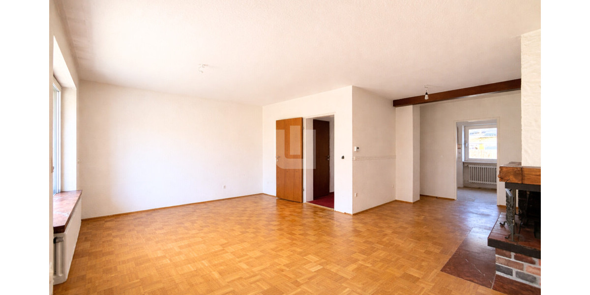 WINDISCH - Renovierungsbedürftiges RMH in familienfreundlicher Lage - für den Käufer provisionsfrei! - Reihenmittelhaus Olching / Geiselbullach Geiselbullach | Angebot:25852870