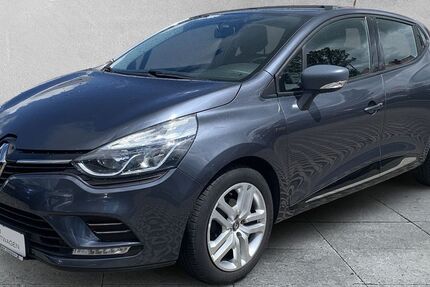 Renault Clio 65.750 km 7.990 &euro; Burgstädt 09217