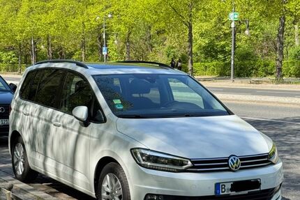 VW Touran 63.200 km 21.300 &euro; Berlin 10707