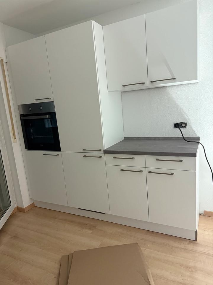 4 Zi Wohnung mit Klima und neuer Küche zimmer