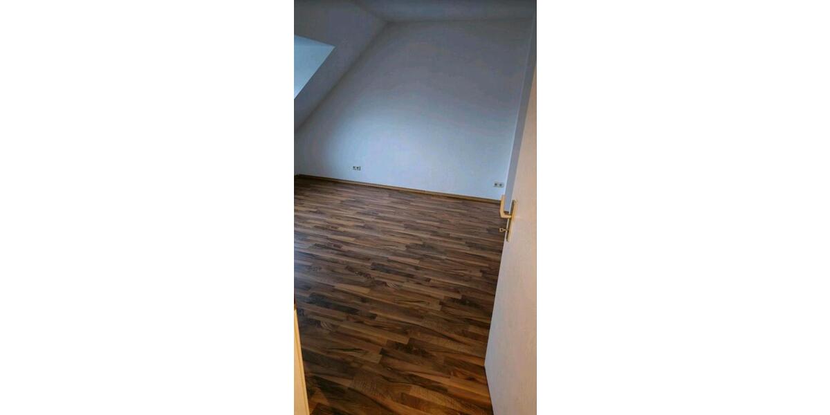 Dachgeschoßwohnung Maxhütte-Haidhof Haidhof - 3 Zimmer, 83 m&sup2;, 920&euro; | Angebot:24253593