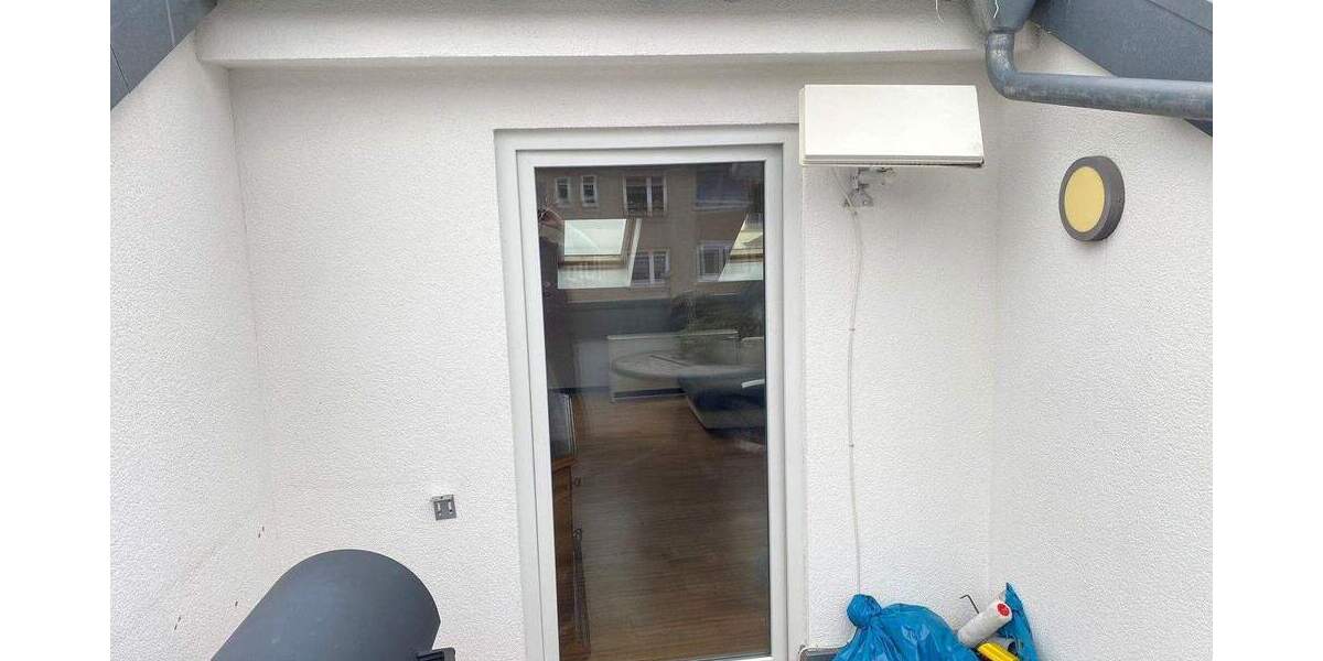 Charmante Dachgeschosswohnung mit Loggia in ruhiger Lage - Im Schacht 6-8, Saarbrücken 2 zimmer