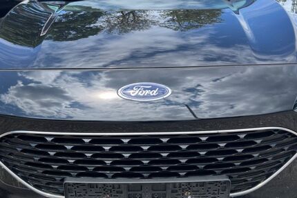 Ford Kuga 57.423 km 19.795 &euro; München 81825