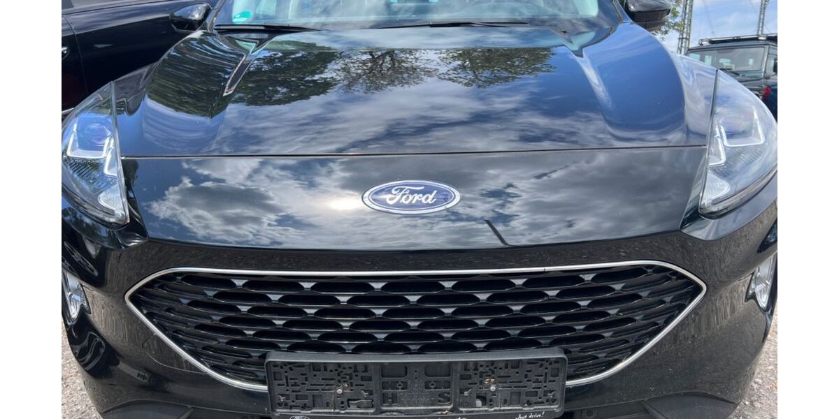 Ford Kuga 57.423 km 19.795 &euro; München 81825