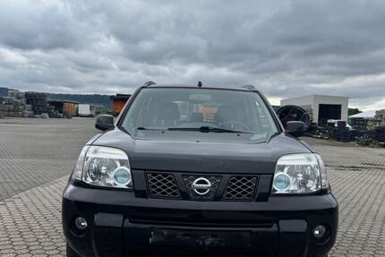 Nissan X-Trail 156.000 km 5.800 € Schweich-Issel 54338