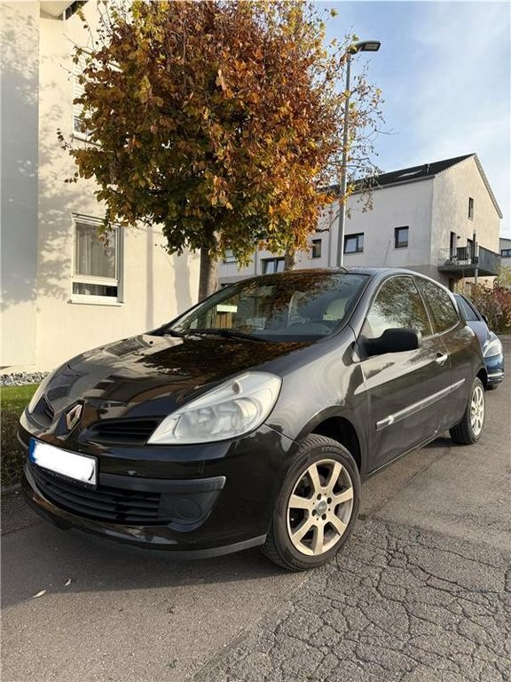 Renault Clio 173.000 km 1.999 € Schorndorf 73614