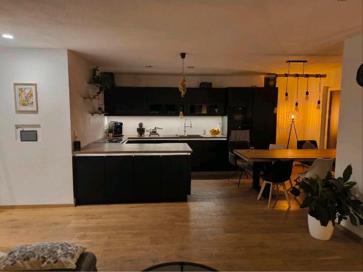 Etagenwohnung Lachen - 3 Zimmer, 97 m&sup2;, 425.000&euro; | Angebot:27108407