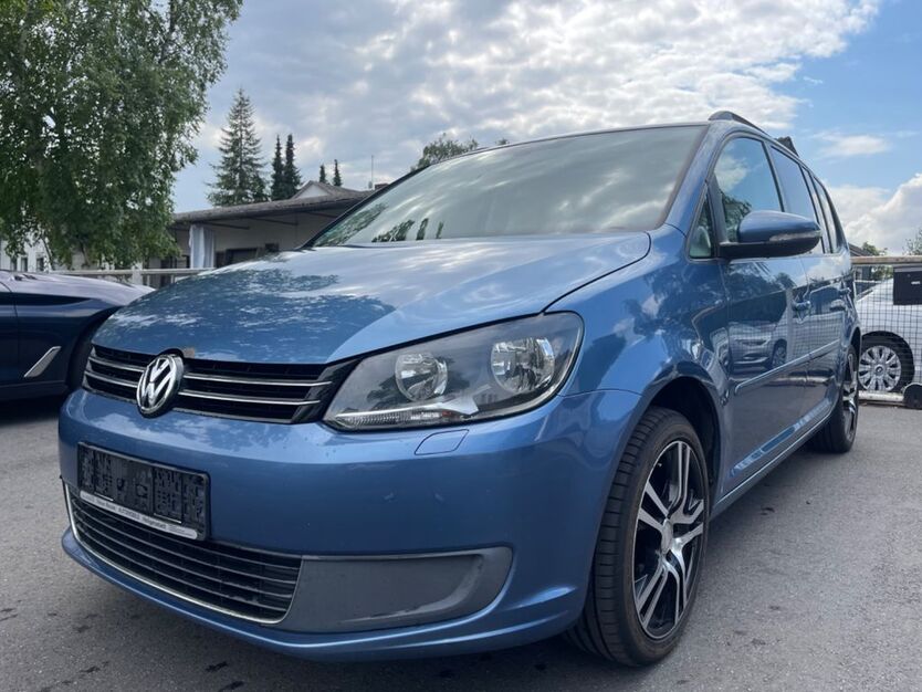 VW Touran 237.529 km 4.990 € Göttingen 37079