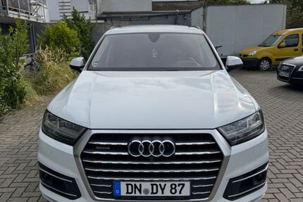 Audi Q7 210.000 km 24.000 € Düren 52353