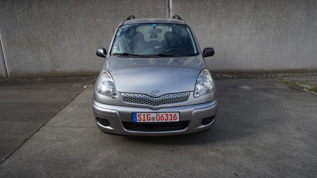 Toyota Yaris 244.345 km 2.699 &euro; Bad Saulgau 88348