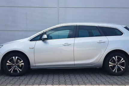 Opel Astra 62.992 km 10.900 € Wiesbaden 65201