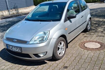 Ford Fiesta 175.000 km 1.950 &euro; Oelde 59302