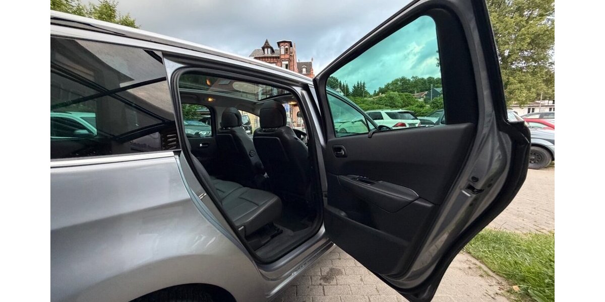 Peugeot 5008 SITZHEIZUNG LEDER AHK 117.000 km 6.499 &euro; Rudolstadt 07407