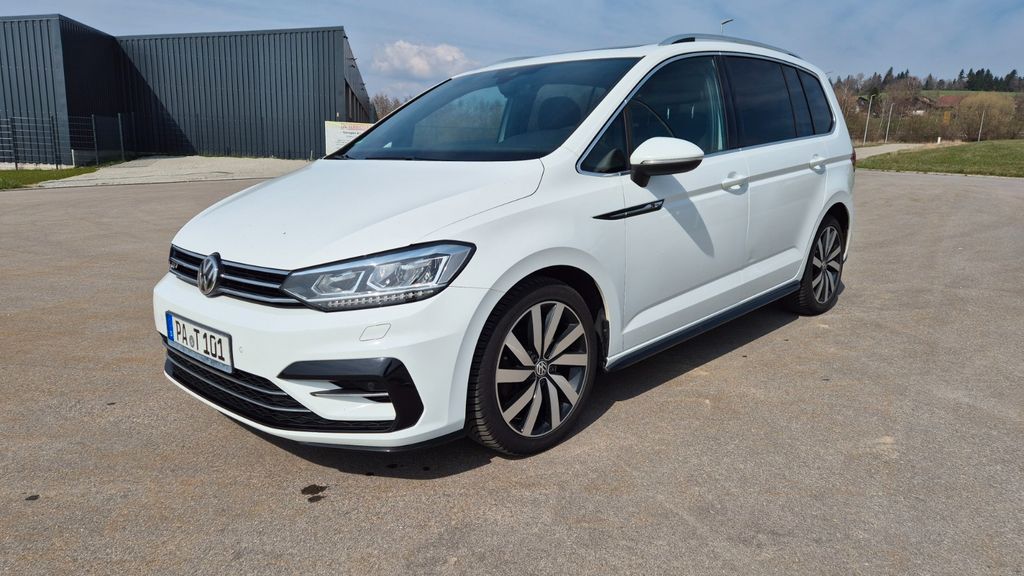 VW Touran 233.028 km 18.100 &euro; Neukirchen vorm Wald 94154