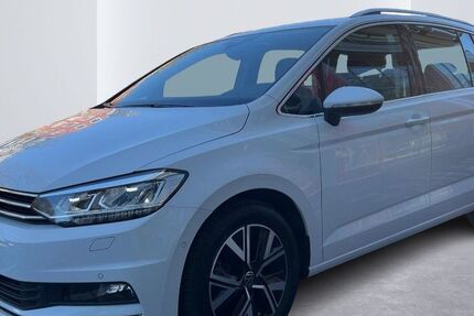 VW Touran 22.062 km 32.990 &euro; Hamburg 22111
