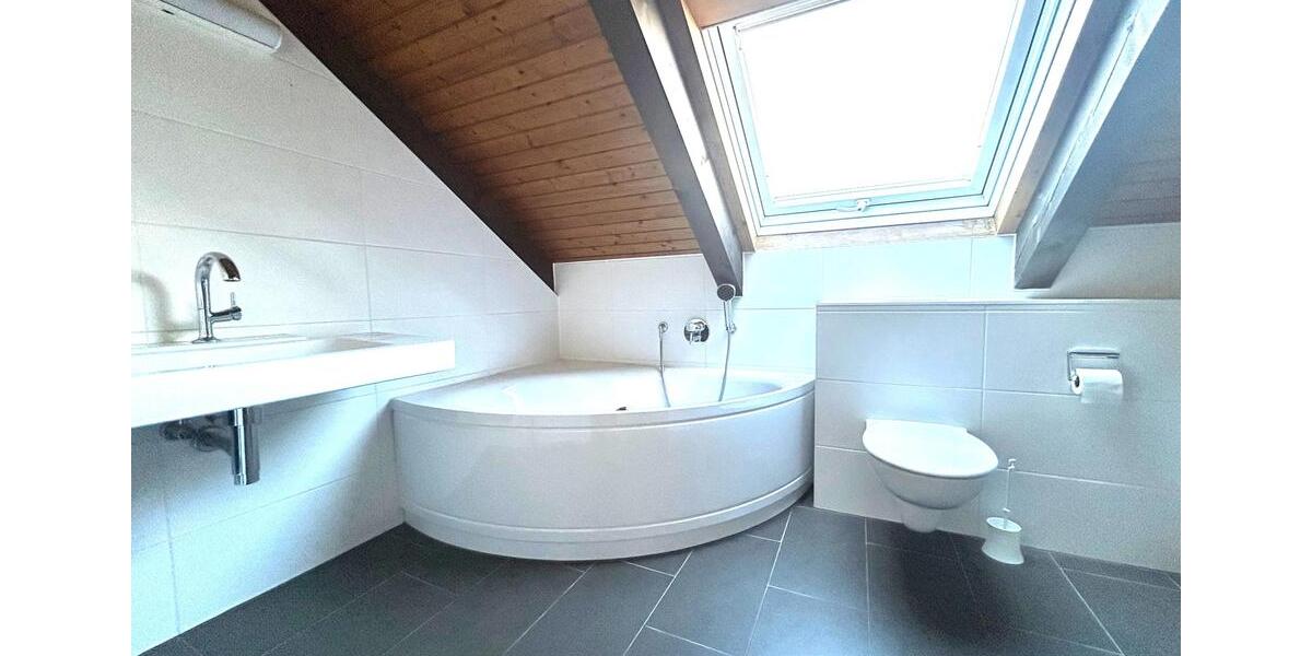 Einfamilienhaus Uhingen - 6.5 Zimmer, 162 m&sup2;, 1.980&euro; | Angebot:25356517