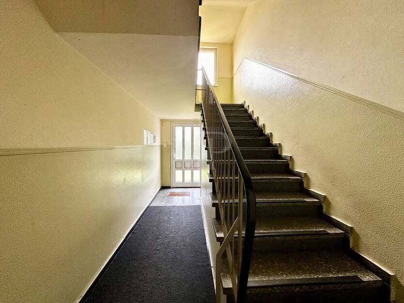 Helle 2-Zimmer-Erdgeschoßwohnung in zentraler und ruhiger Lage