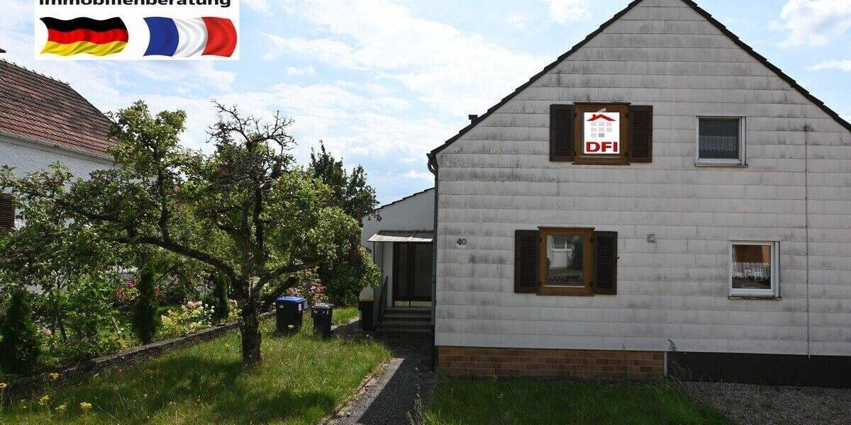 Renovierungsbedürftige Doppelhaushälfte in Saarbrücken am Bellevue zu verkaufen 5 zimmer